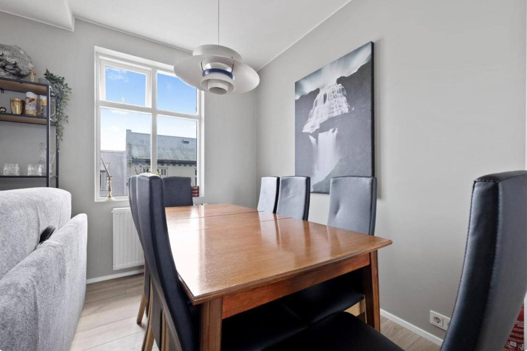 Cheerful Down Town Apartment Reykjavík Exterior photo